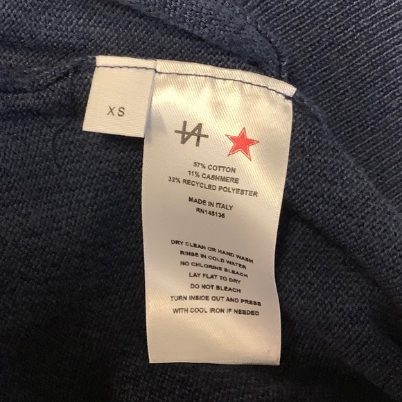 NEW! NAADAM x S.Pellegrino Size XS Basic Crew Navy Sweater $295 msrp J7-9 - Picture 8 of 11